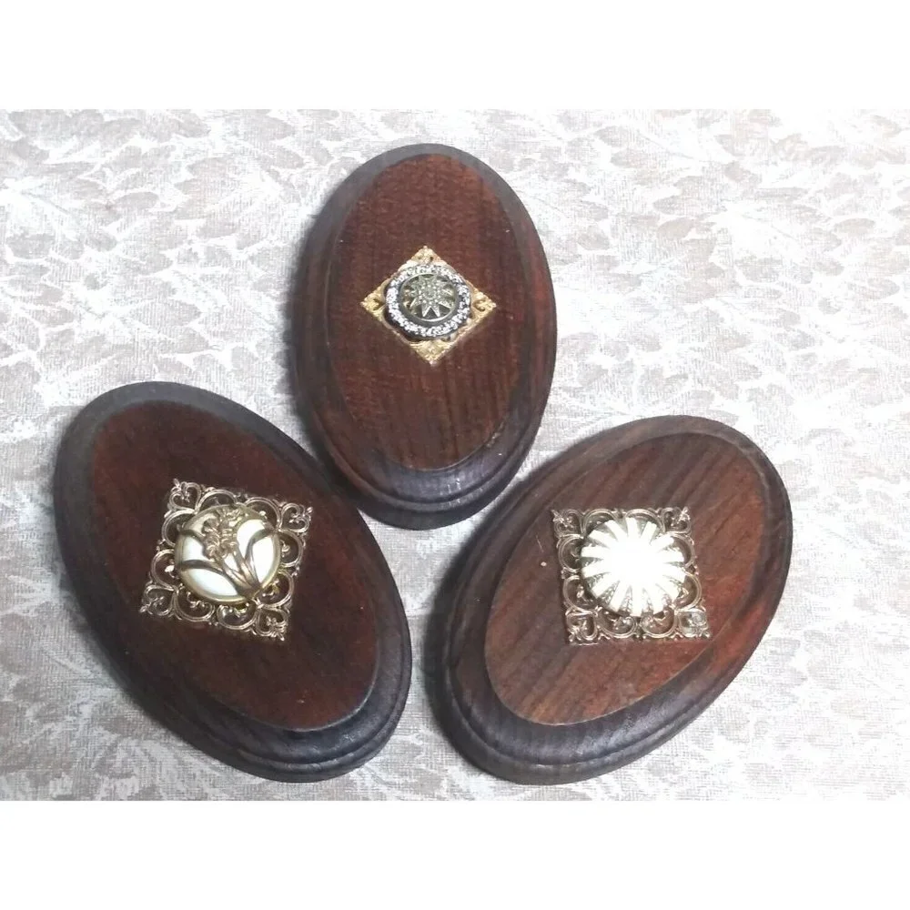 VINTAGE wall hangings Set of 3 Oval Ornate Embellished brown 5.25